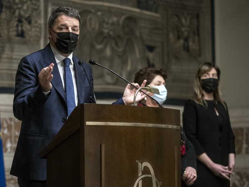 Renzi cerca discontinuità reale sul Conte ter. "Ma con Draghi faremmo un servizio al paese"