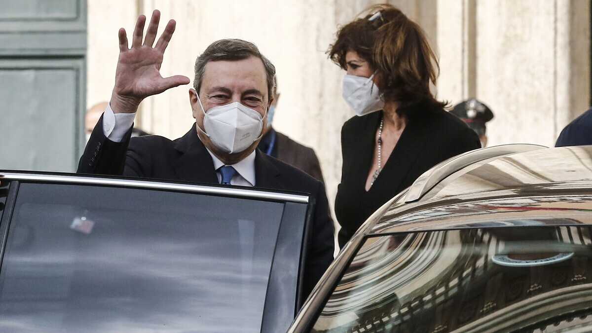 Immagine di Draghi accetta l'incarico (con riserva). Pd, LeU e M5s su "strada unitaria". Il centrodestra spaccato
