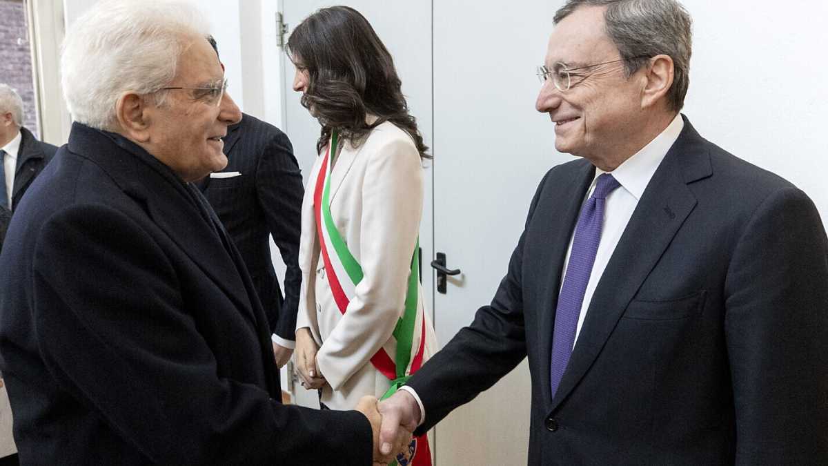 Immagine di Il M5s alla prova di Draghi. E Renzi lancia l'operazione simpatia: "Dobbiamo convincere i grillini dubbiosi"