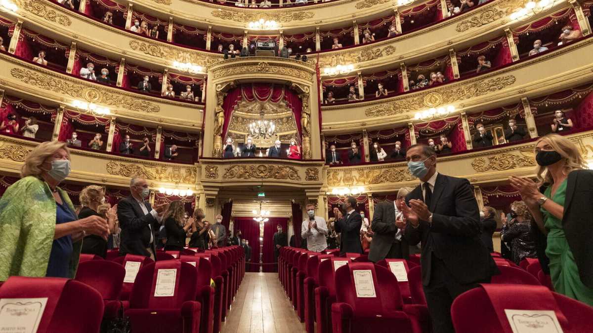 Immagine di Rialzare i sipari si può