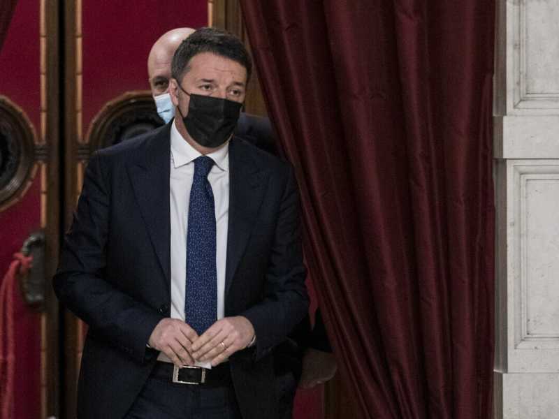 Renzi, il cacciatore di crisi che stringe la corda intorno al collo del Pd
