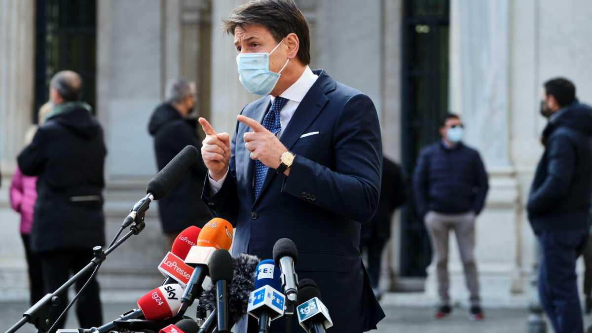 Immagine di Conte fa una mossa alla Berlusconi