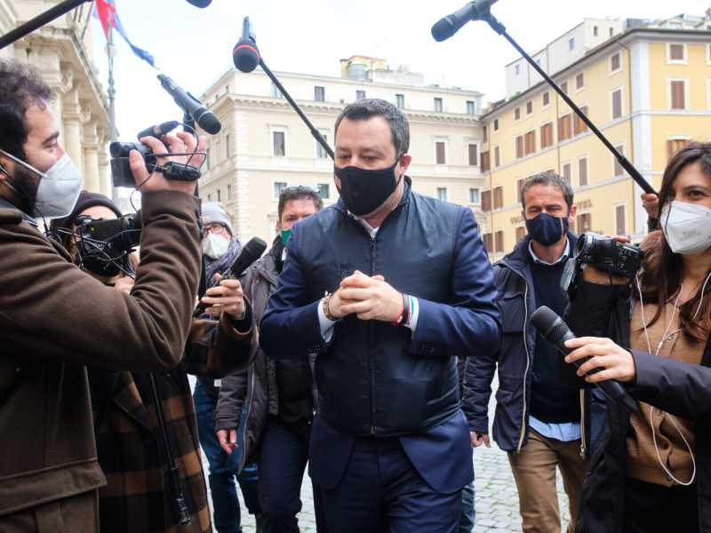 Il bivio di Draghi: M5s o Lega? Il disagio dell'abbondanza