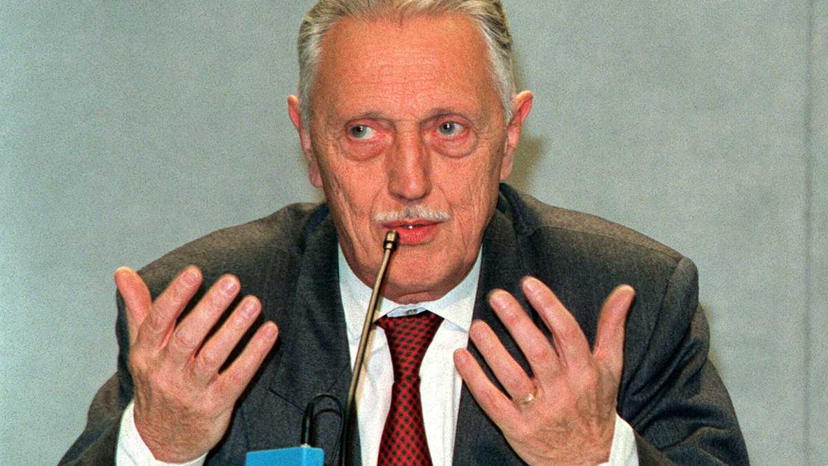 Immagine di Il professore che difese i bambini down. Ora il Papa lo vuole santo