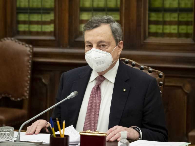 Lo schema Draghi: dieci ministri politici e tre tecnici. Ma Pd e M5s temono Salvini