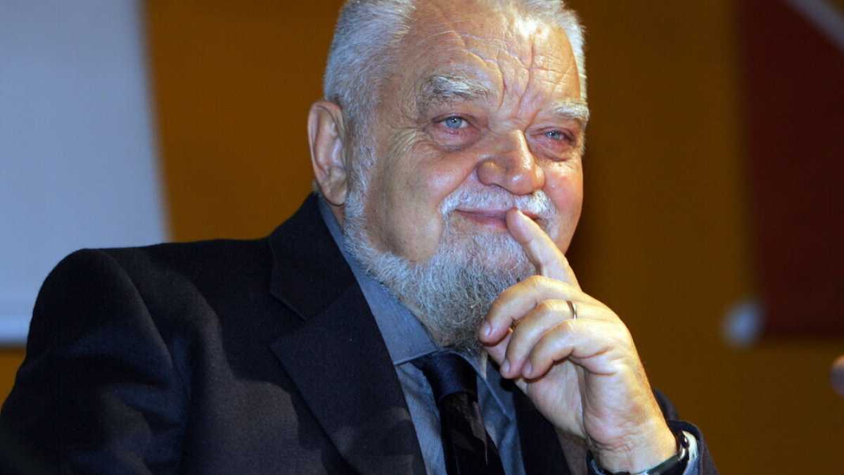Immagine di Enzo Bianchi condannato all'esilio