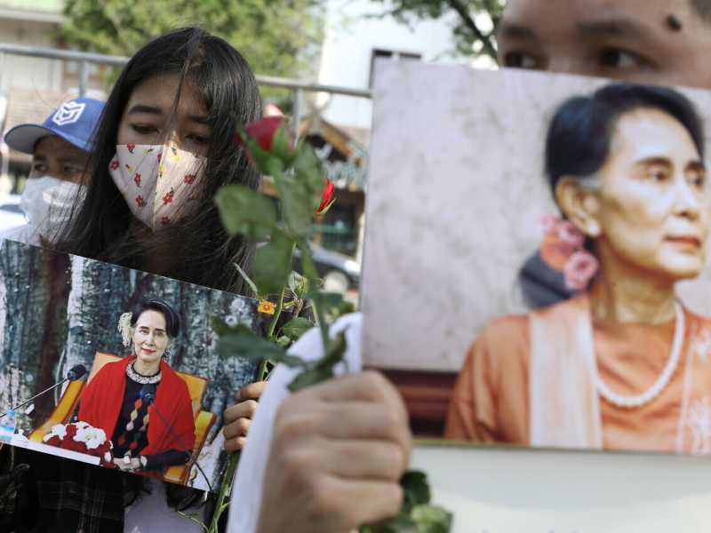 I rohingya sperano nel ritorno di San Suu Kyi, l’occidente è freddo