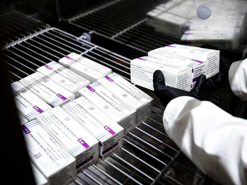 Scatole di vaccini AstraZeneca (LaPresse)<br />