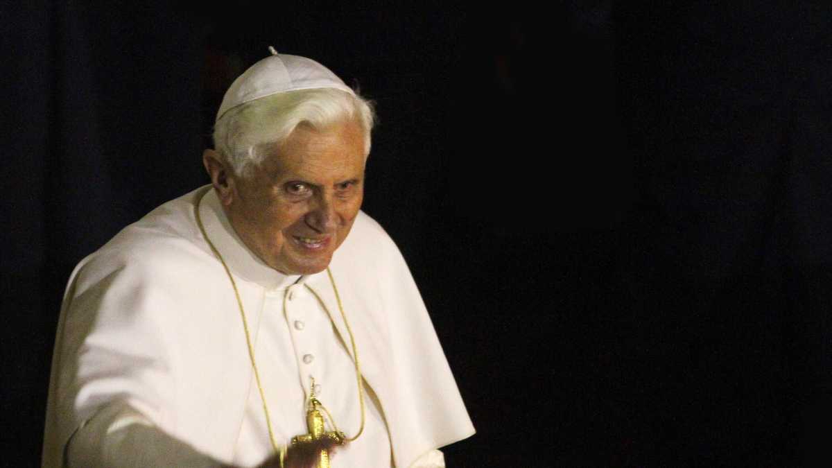 Immagine di Il ritiro di Papa Ratzinger otto anni dopo