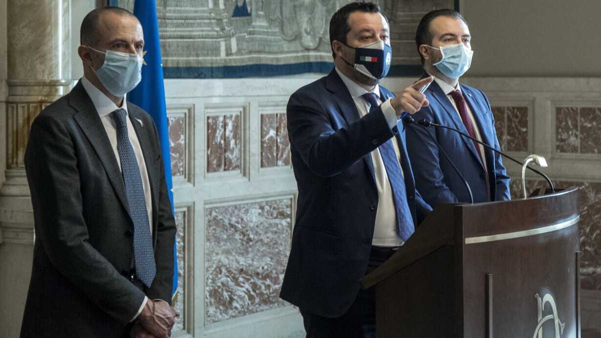 Immagine di Lo spettacolo dei neodraghisti