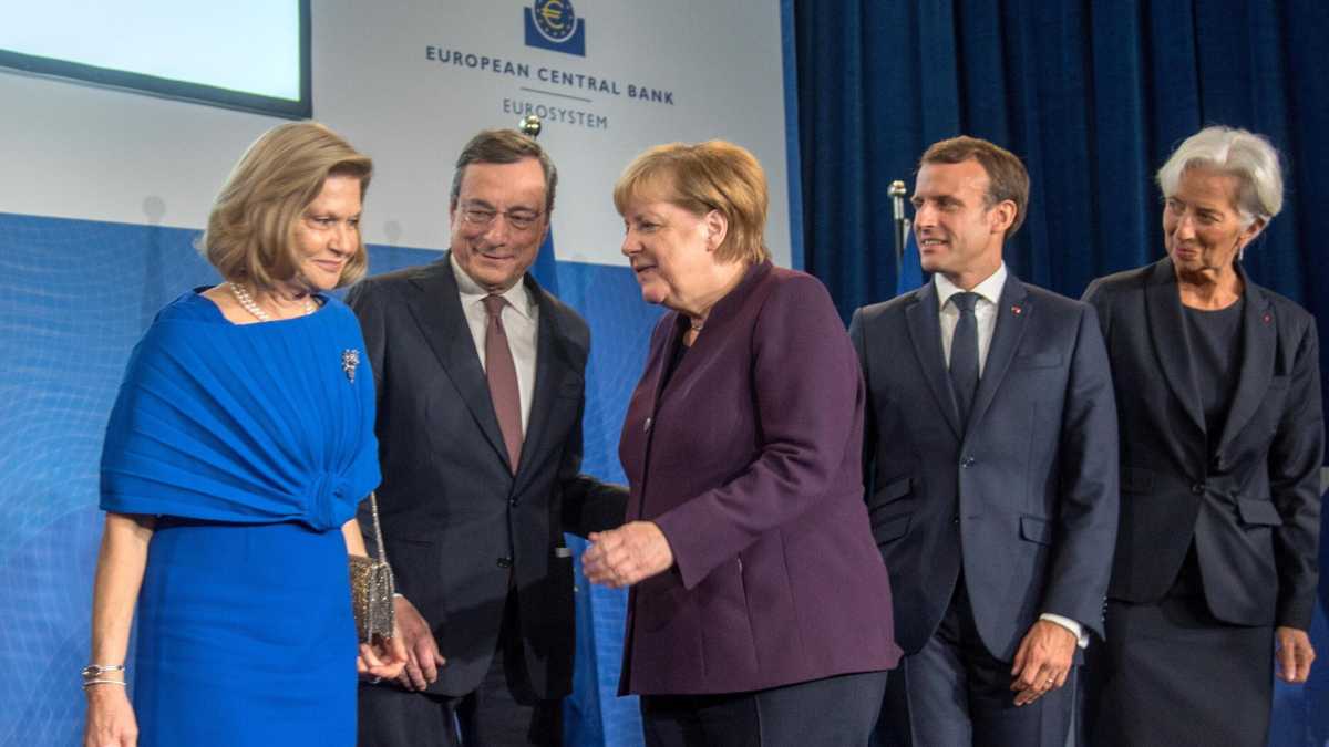 Immagine di Da Macron alla Merkel. Gli auguri delle cancellerie europee a Draghi