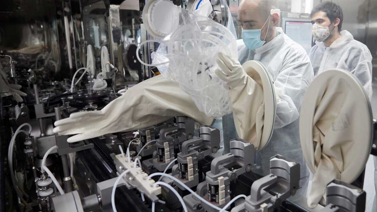 Immagine di AstraZeneca e Janssen, due buone notizie sui vaccini