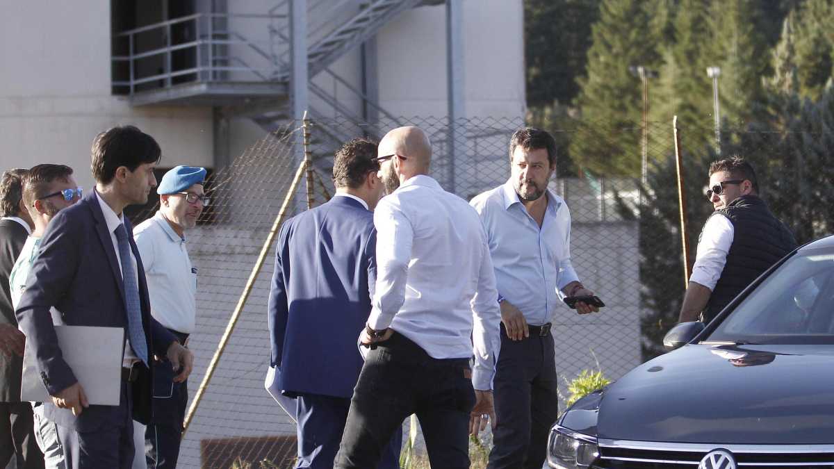 Immagine di San Gimignano, condannati gli agenti per tortura