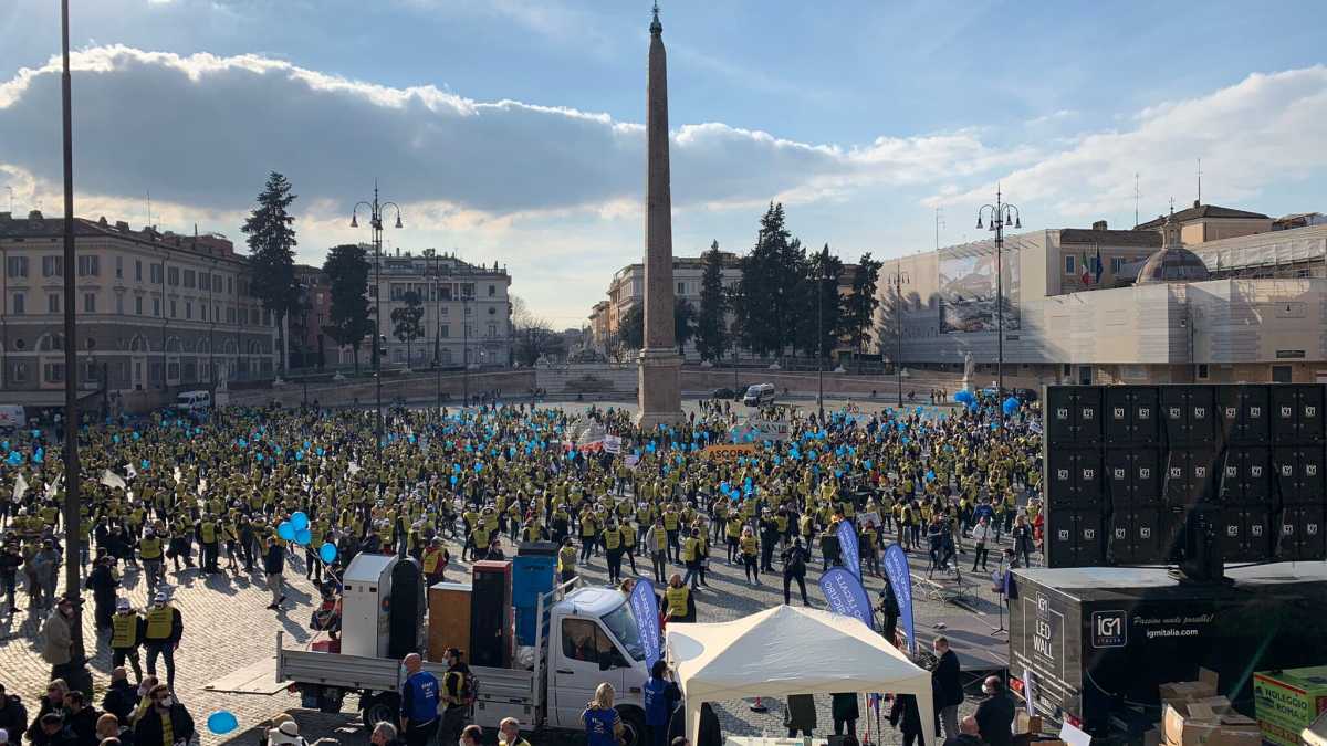 Immagine di Gli operatori del gioco legale in piazza a Roma e a Milano: "Riaprire in sicurezza"