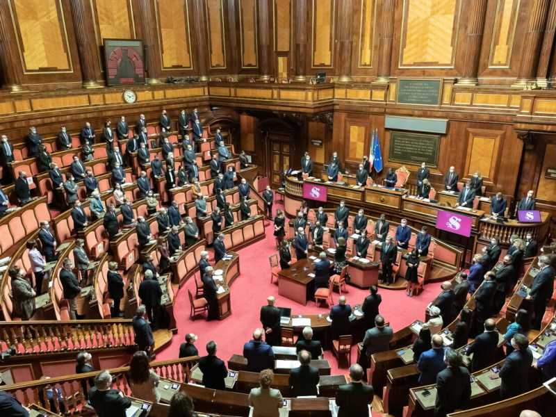 La nuova maggioranza XXL di Draghi, tra Balotelli e i biglietti di Brunetta ai grillini