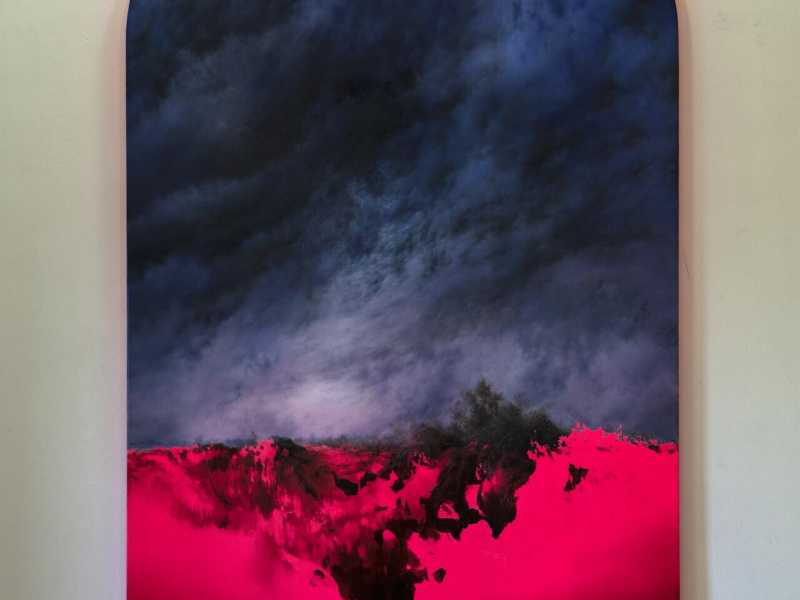 Enrico Minguzzi, <em>Occhio di cielo</em>, 2020, pannello EPS, fibra di vetro e resina epossidica, 297&times;196 cm (Photo credit Chiara Pavolucci)