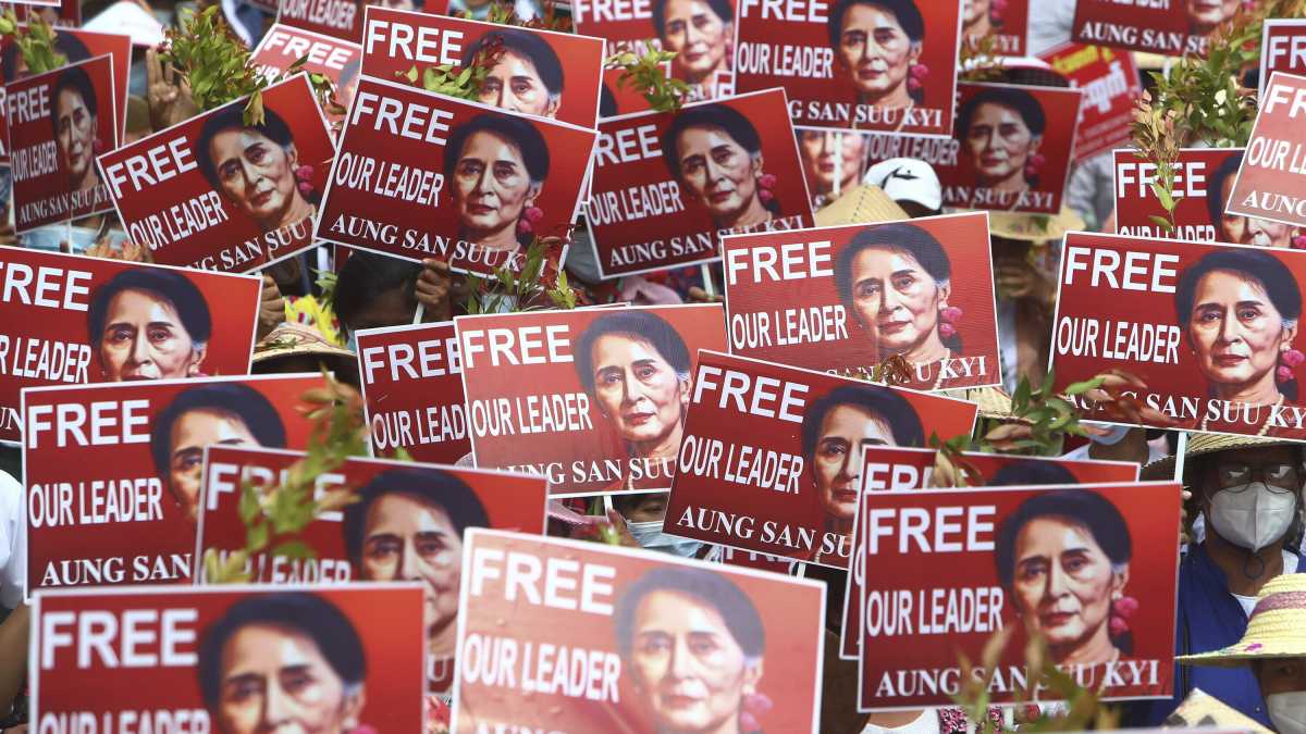 Immagine di Quel che dicono i tatuaggi della protesta in Myanmar