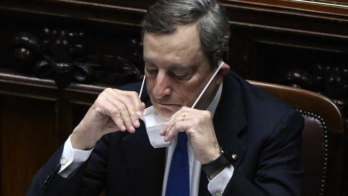 Immagine di La borghesia è nuda di fronte a Draghi