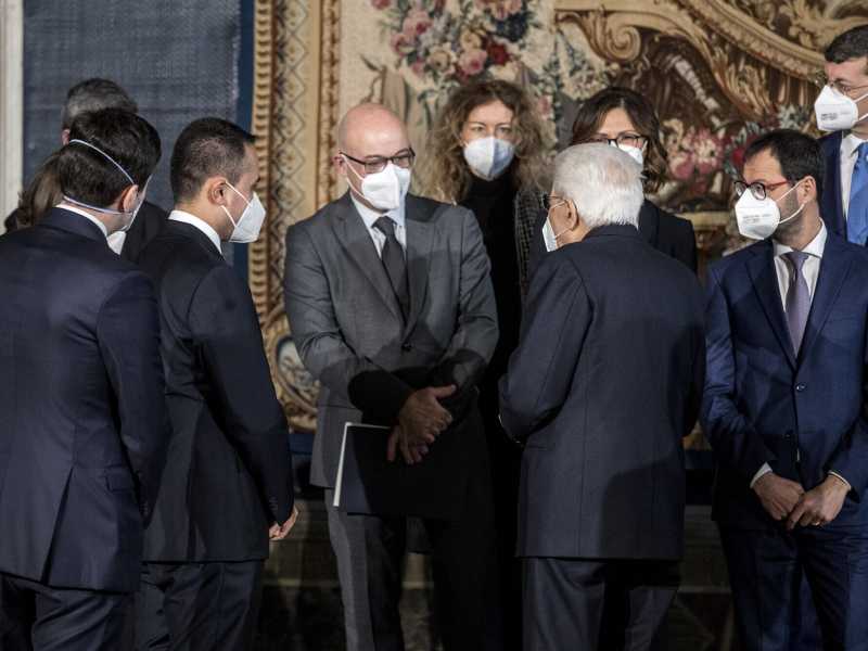 La transizione lenta di Cingolani. Tutte le grane (e come evitarle) del superministero