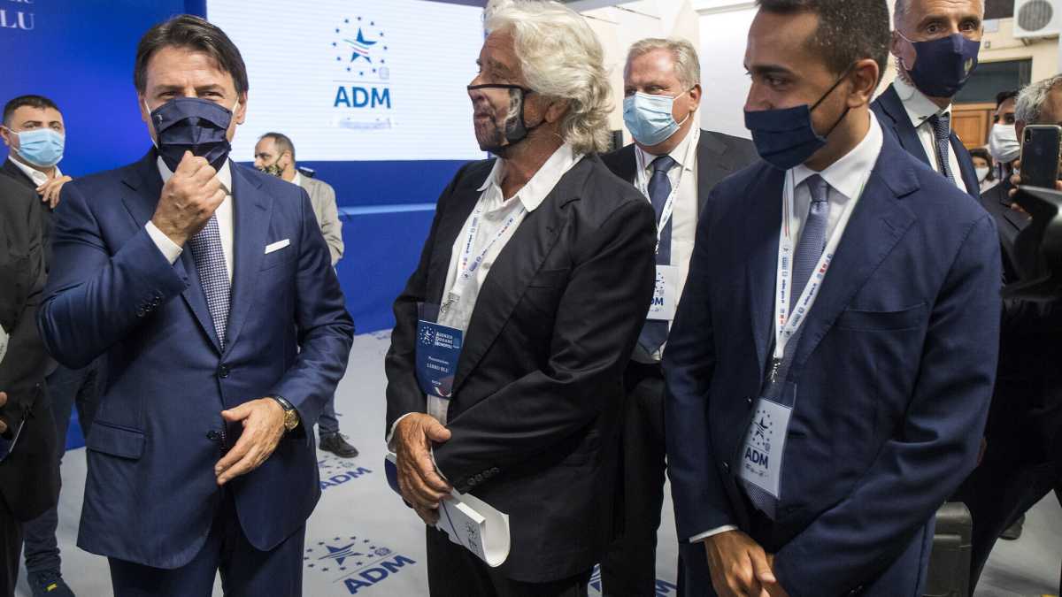 Immagine di Così Di Maio pressa Grillo per resettare il M5s e benedire Conte