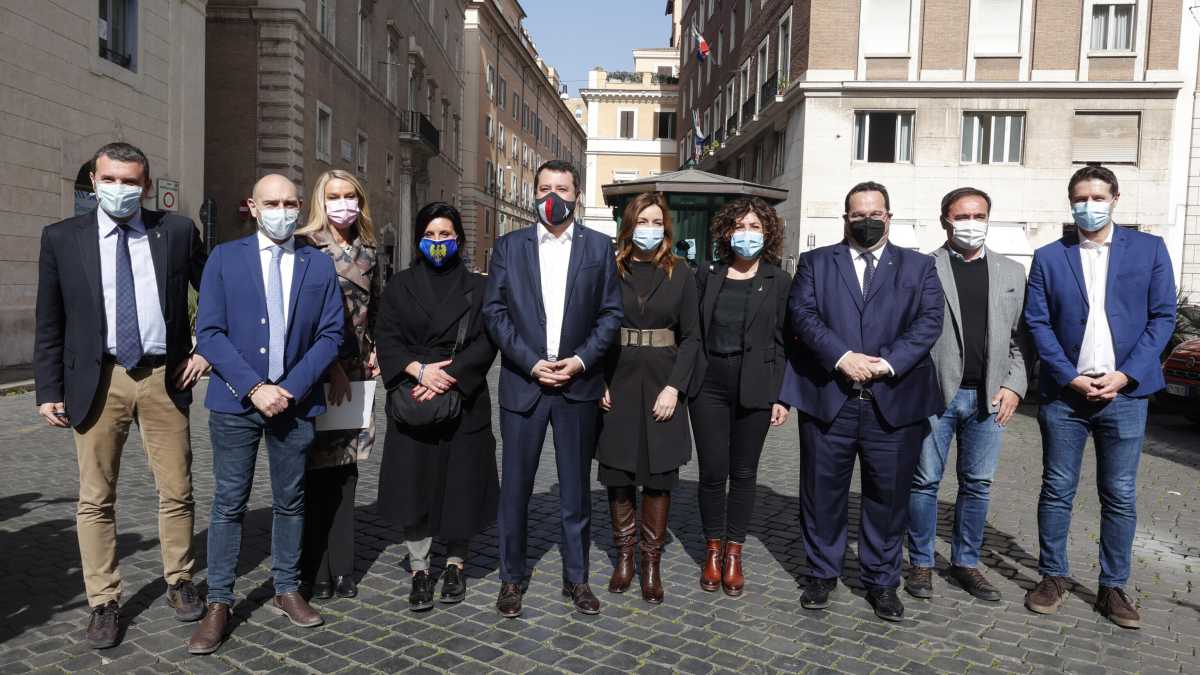 Immagine di Il segretario del sottosegretario, eroe dei nostri tempi