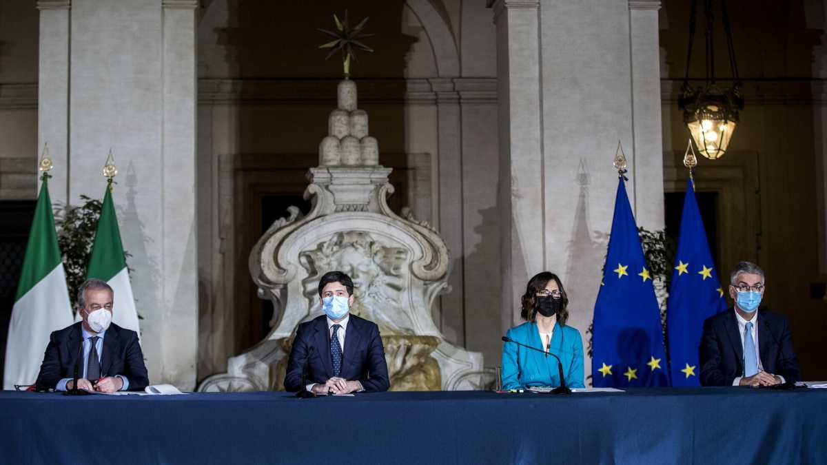 Immagine di Il rigore a metà del primo dpcm