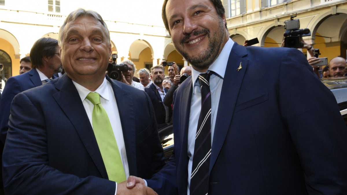 Immagine di Così l'uscita di Orbán complica il cammino della Lega verso il Ppe