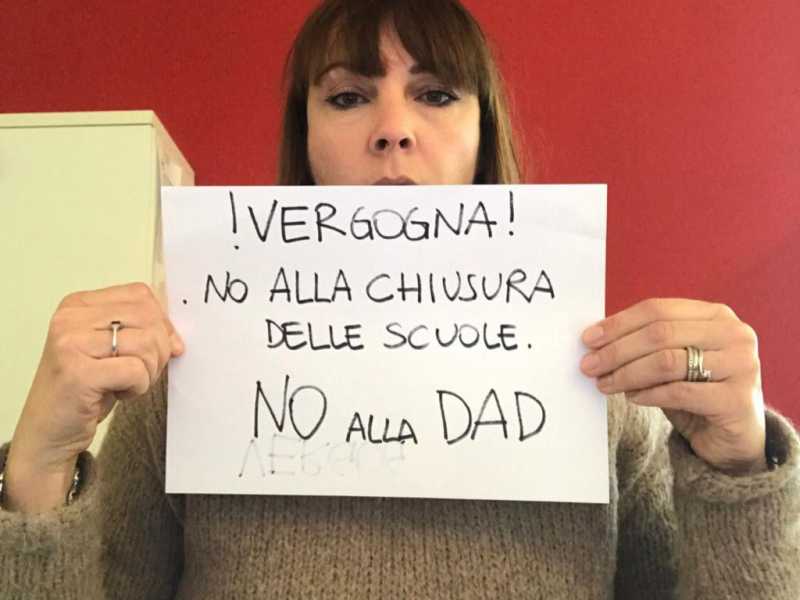 Scuola, da lunedì 3 studenti su 4 in Dad: M5s e sindaci contro il Dpcm di Draghi