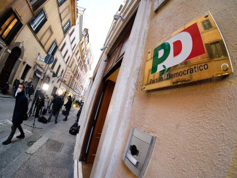 Il Pd, il paradiso dei giornalisti. C'è sempre qualcosa da scrivere. Evviva!