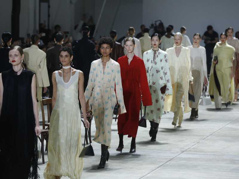 Sfilata Jil Sander - Milano Fashion Week autunno inverno 2020/2021 (AP Photo/Domenico Stinellis)