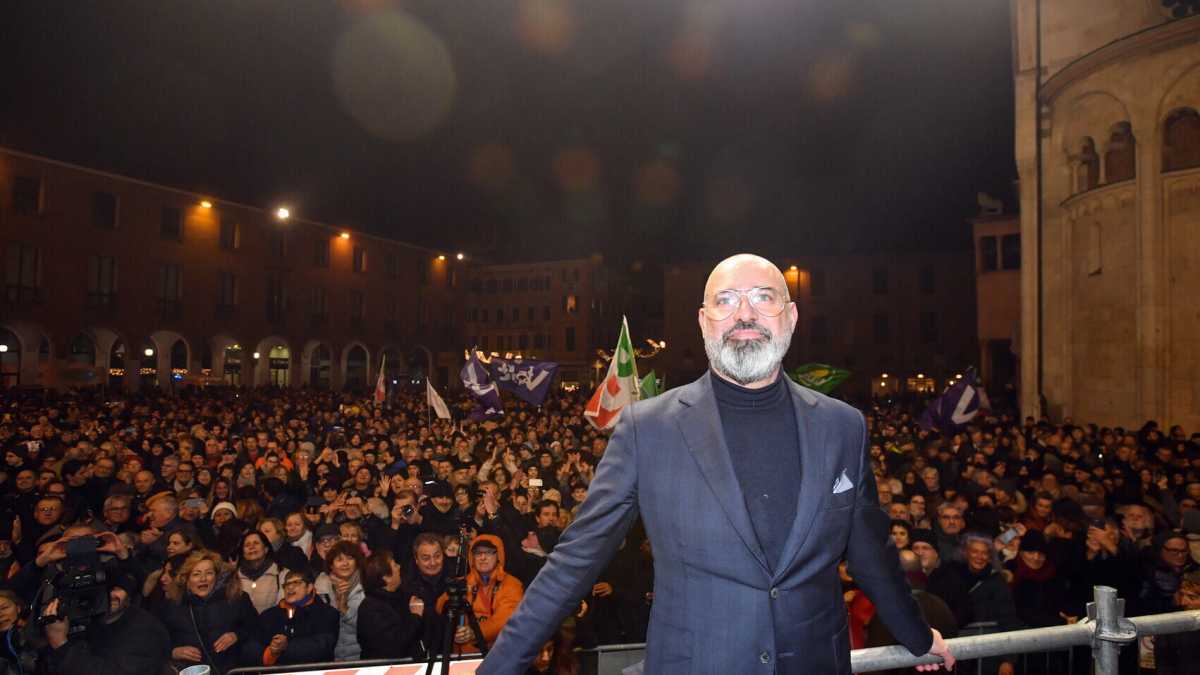 Immagine di Dilemma Bonaccini. Voleva la segreteria ma non può lasciare l'Emilia-Romagna nel caos