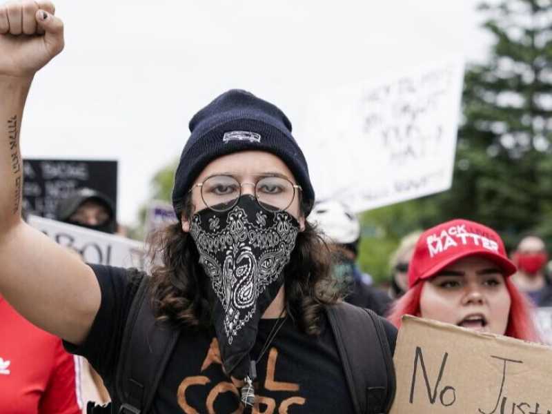 Prof e conferenze annullate. In Francia il woke fa strame all’università