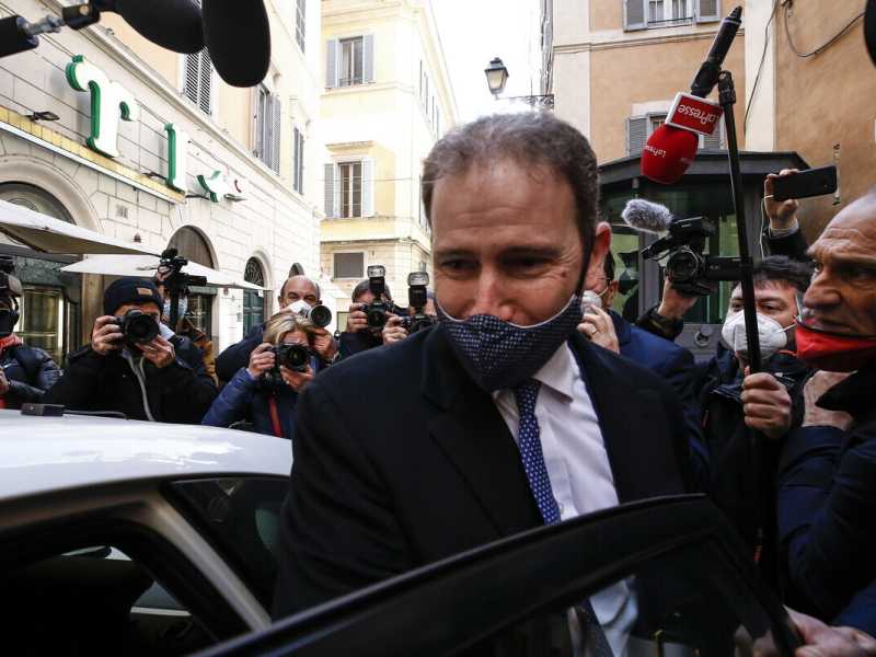 Perché Casaleggio non vuole (ancora) rompere con il M5s