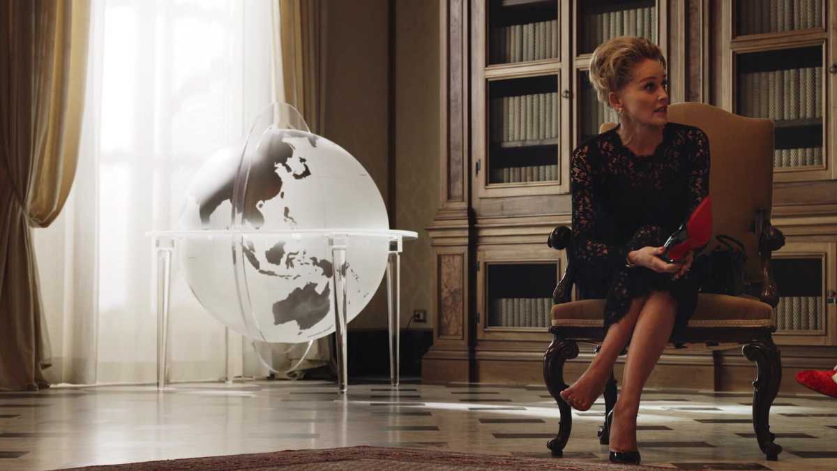 Immagine di Meno auto, più Louboutin: una bella idea di decrescita felice
