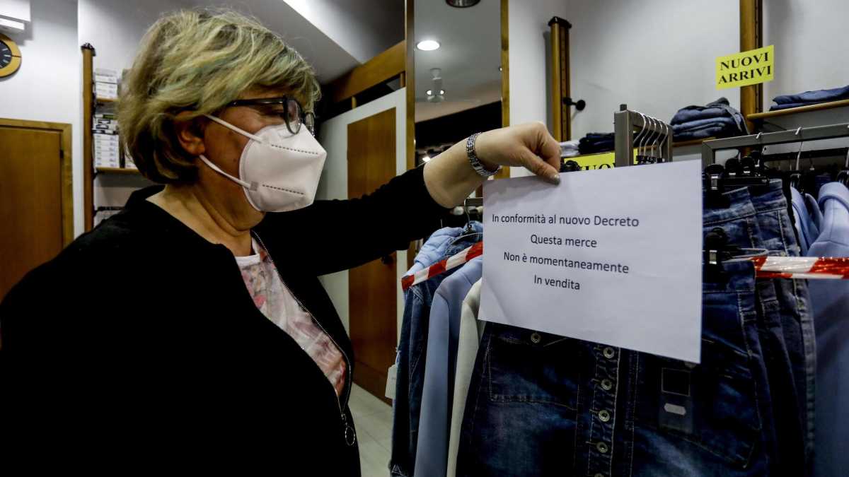 Immagine di Covid, mezza Italia diventerà rossa e la restante arancione. Ma niente lockdown