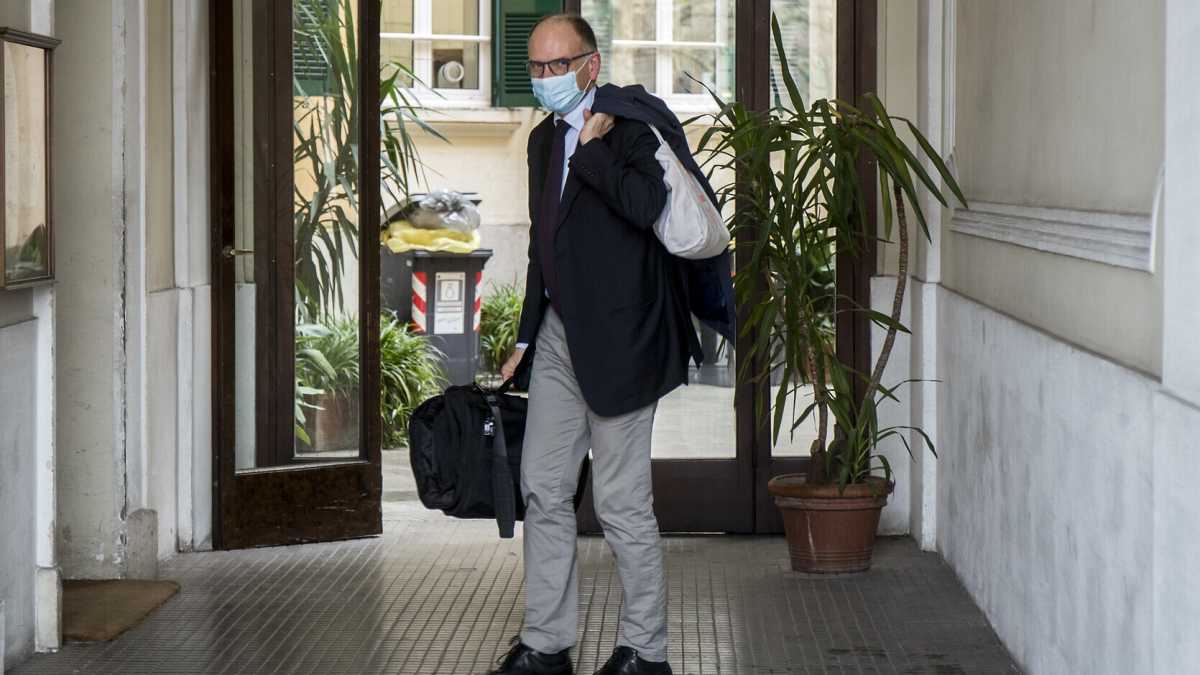 Immagine di Planisfero Letta. Gli uomini, le relazioni, i giovani talenti del quasi segretario del Pd