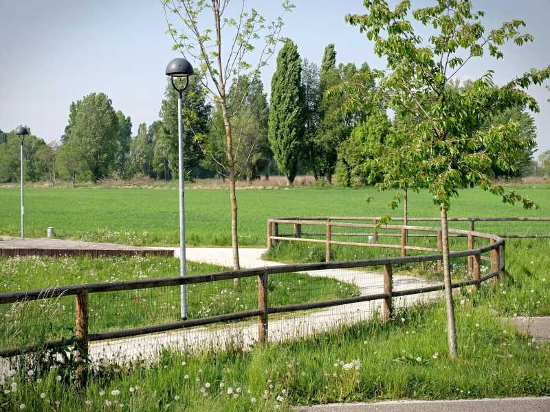 Uno scorcio di parco Lambro (LaPresse)