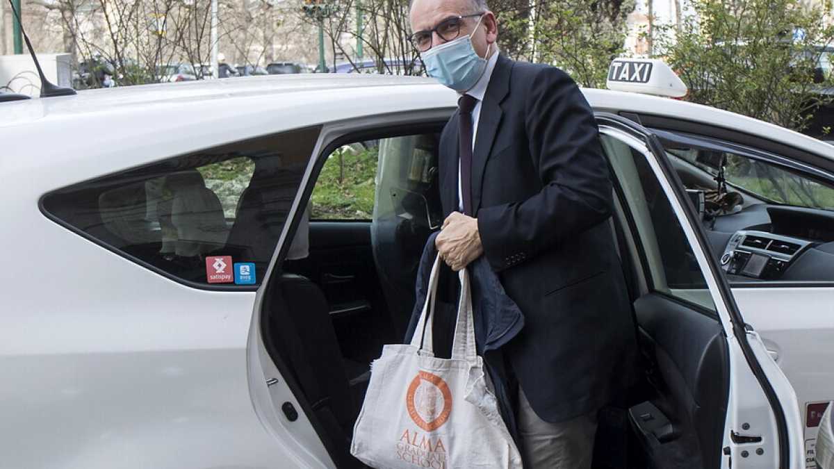 Immagine di Il nuovo corso di Letta in diretta Facebook