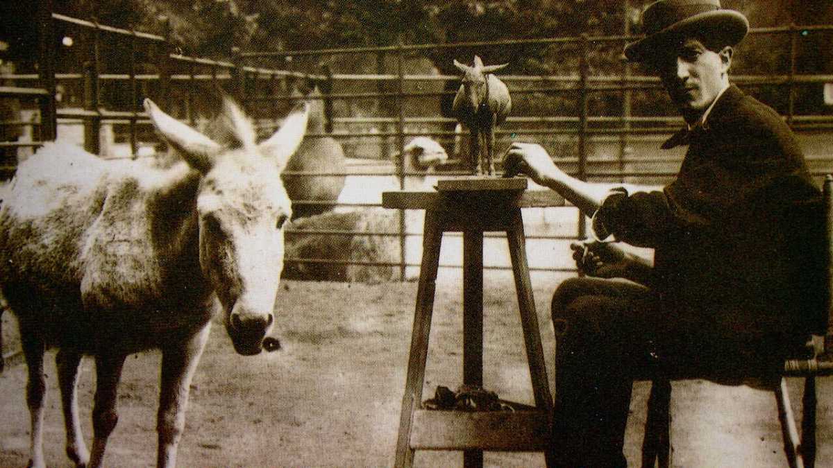 Immagine di Elefanti, asini e altri animali. Il bestiario che svelò il Genio Bugatti