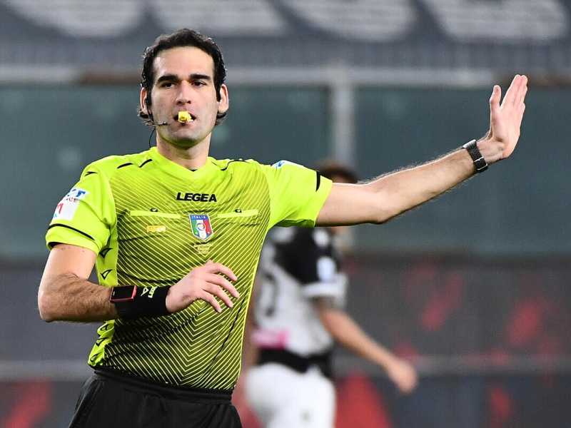 <span style="font-family: Arial, Verdana, sans-serif; font-size: 12px;">Giacomo Camplone, classe '89, ha esordito in serie A sabato, arbitrando Genoa-Udinese 1-1 (Ansa)</span>