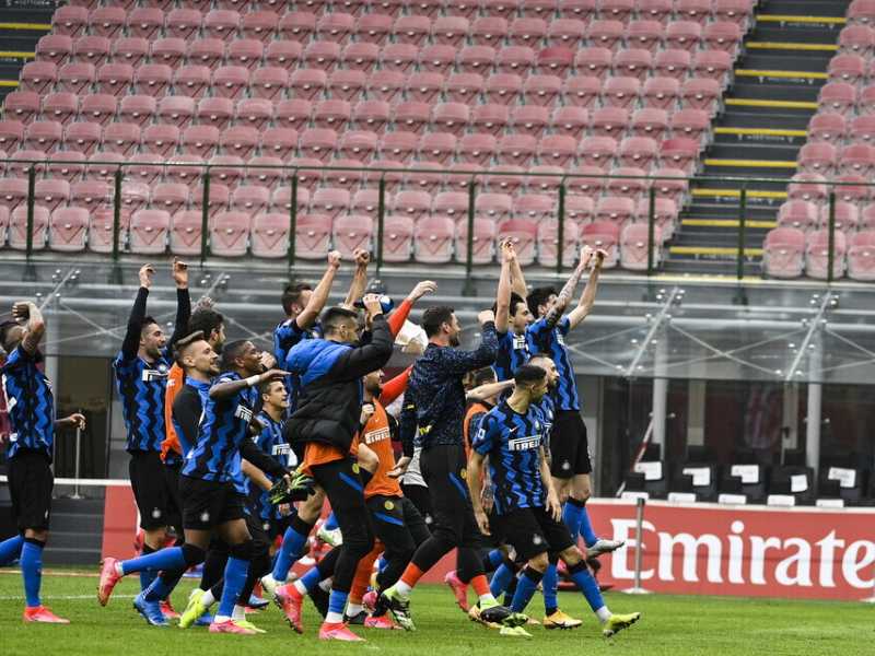 Non sarà un badge a farci “tornare alla normalità”