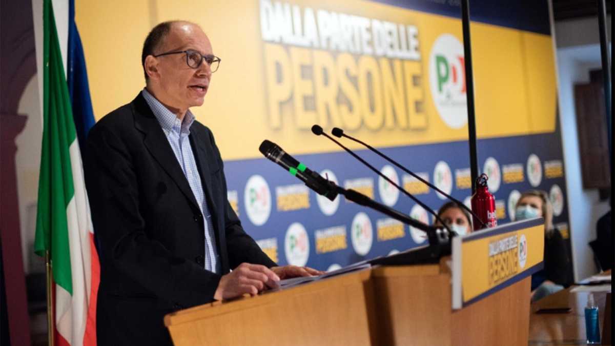 Immagine di Letta disorienta le correnti, mossa di Renzi, Gualtieri a Roma