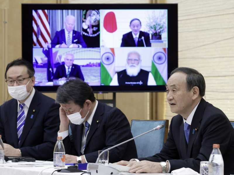 Il primo ministro giapponese Yoshihide Suga alla riunione del Quad (foto Ap)