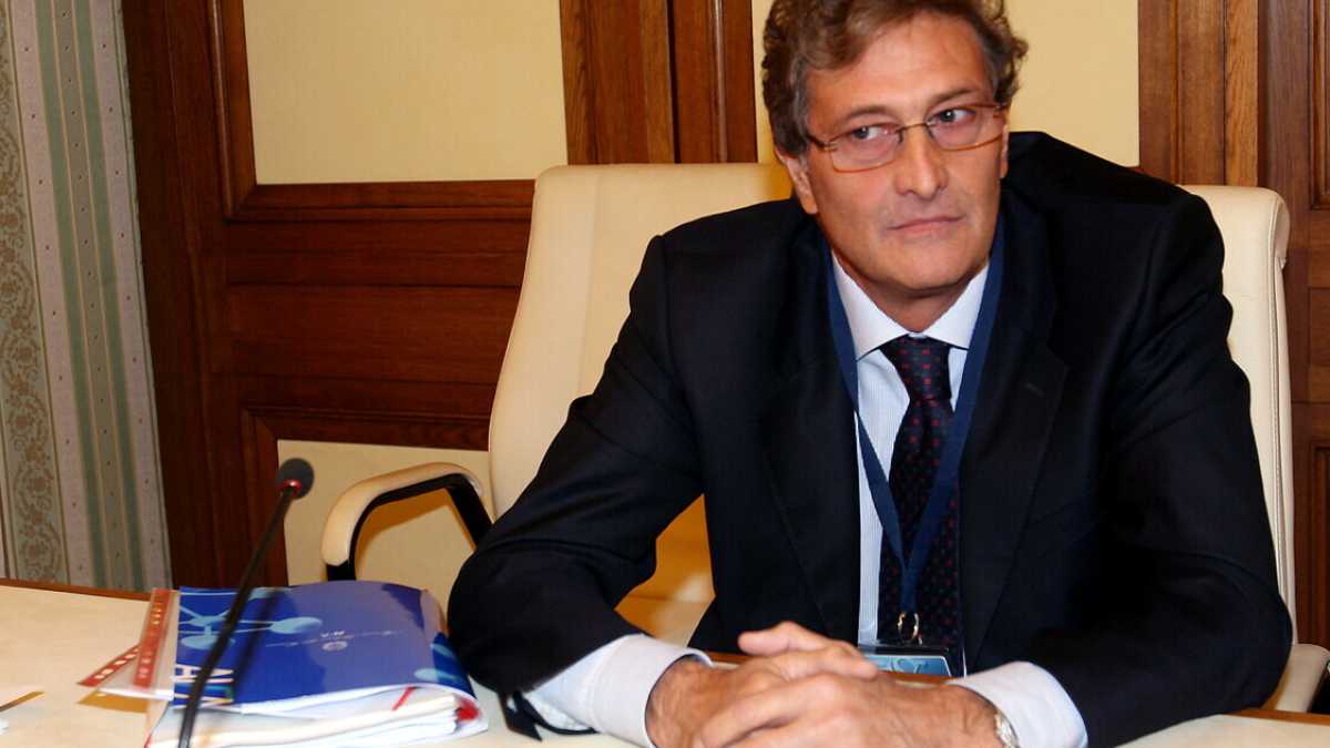 Immagine di "La sospensione di AstraZeneca è stata ingiustificata". Parla l'ex capo di Ema