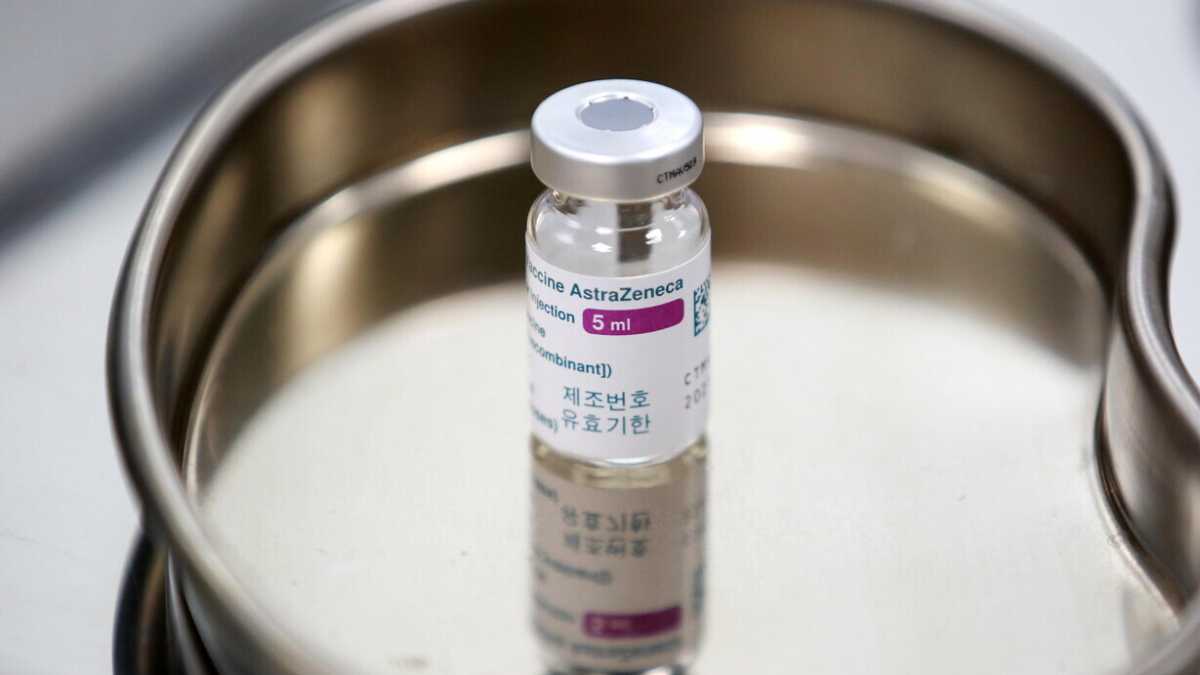 L'Ema rassicura su AstraZeneca. Domani ricominciano le vaccinazioni in Italia