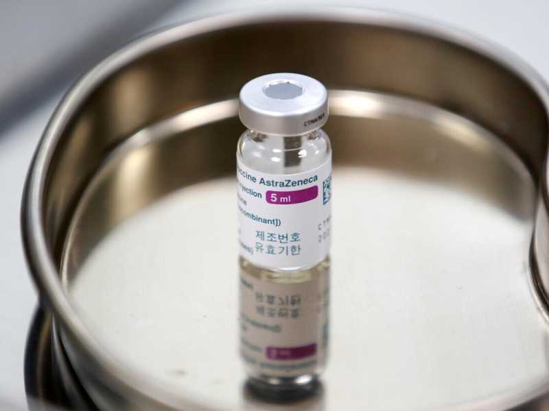 L'Ema rassicura su AstraZeneca. Domani ricominciano le vaccinazioni in Italia