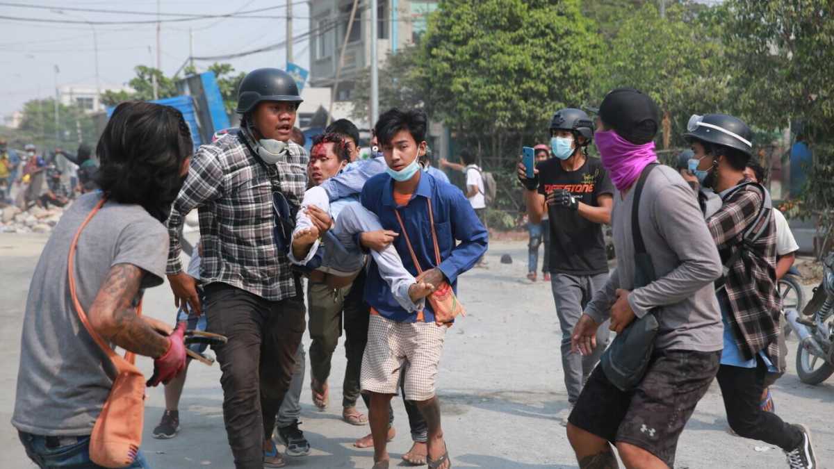 Immagine di Guardando il Myanmar intrappolato dagli incubi