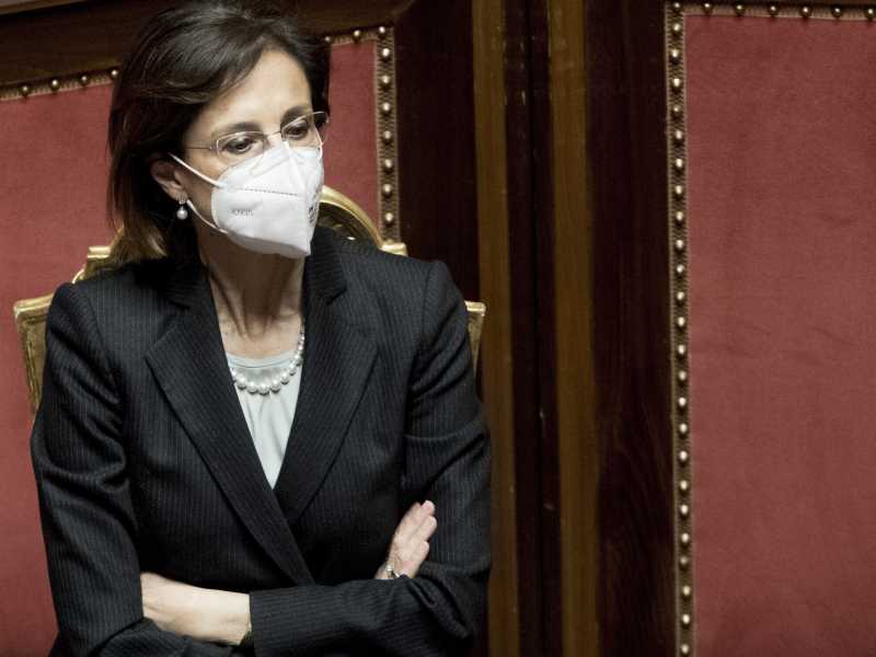 La baruffa sotto gli occhi della Cartabia. Così la maggioranza sbanda sulla giustizia