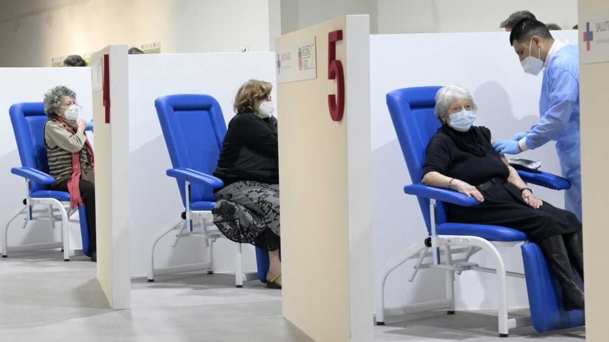 Immagine di “Modello Lazio? Vaccinare gli anziani non i magistrati”