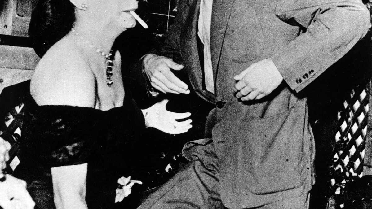 Immagine di A settant’anni dal suicidio, Cesare Pavese spopola in libreria